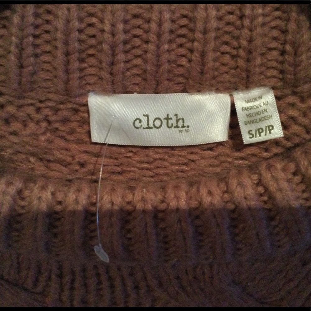 Cloth Sweater - Picture 2 of 2